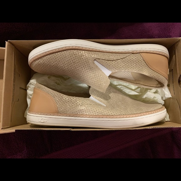 Uggs Adley Perf slip on flats in Stardust Gold - Picture 7 of 7